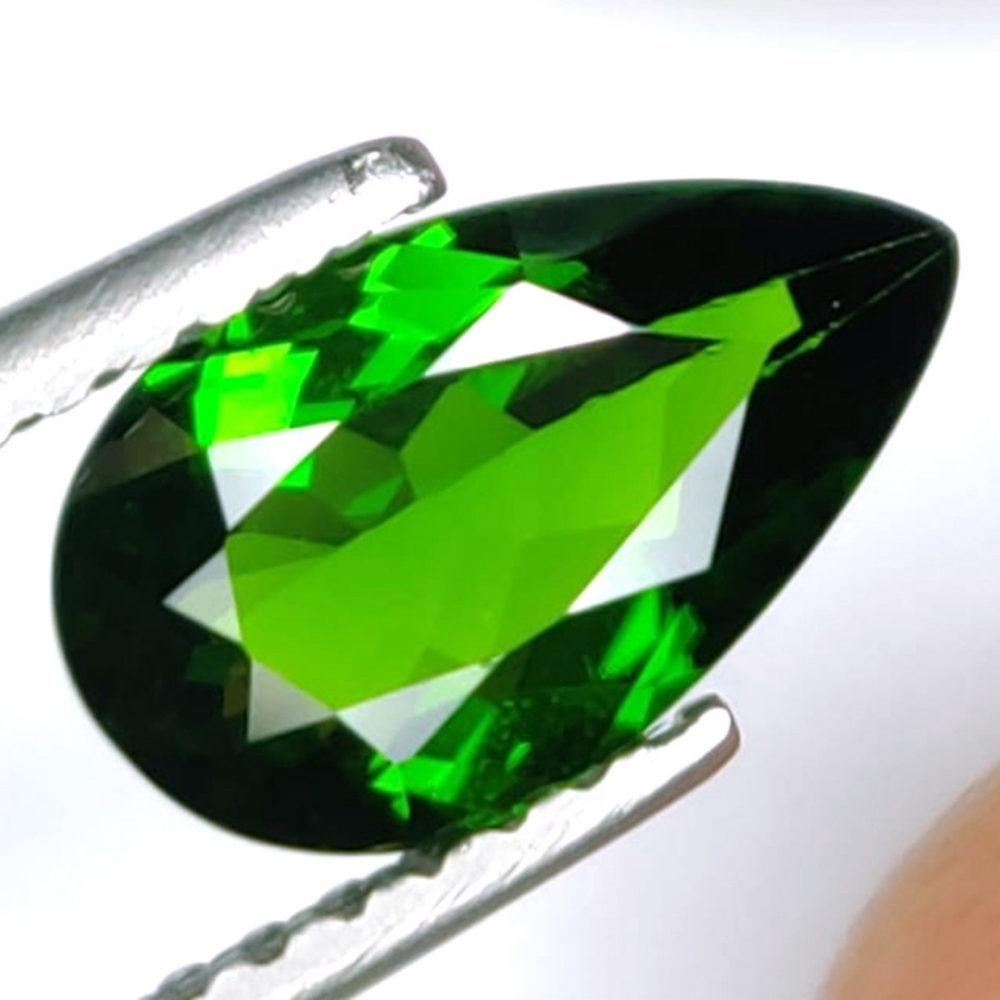0.67 Carat Russian Chrome Diopside